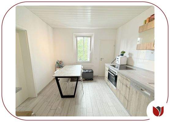 Obergeschoss: Küche mit Sitzgelegenheit