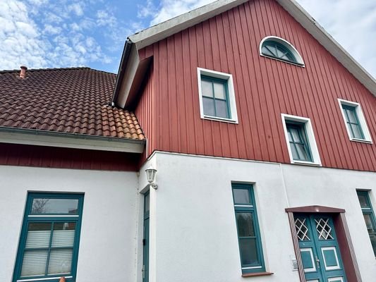 Haus von hinten Hauseingang.jpeg