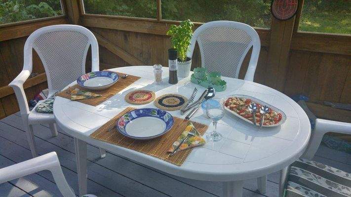 Leckeres Essen in der Pergola