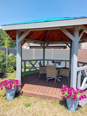 Gartenpavillon Bild 5.jpg