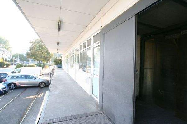 Rampe Eingangsbereich Lastenaufzug