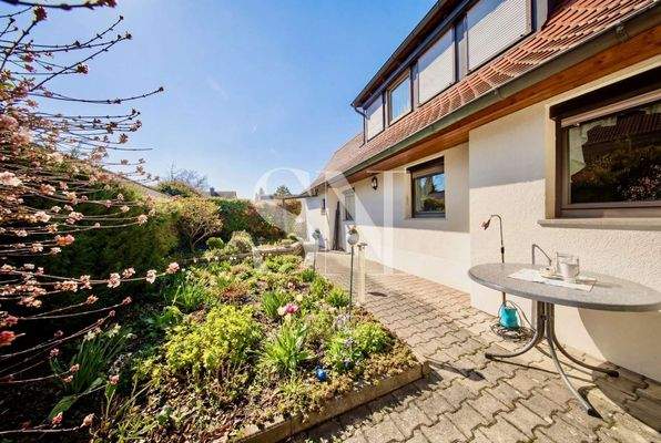 Gartenanlage ums Haus 