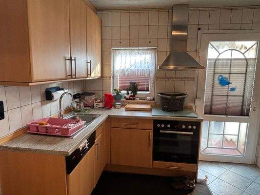 Küche mit Nebeneingang 