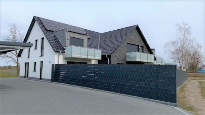 Moderne Neubauwohnung mit Terrasse