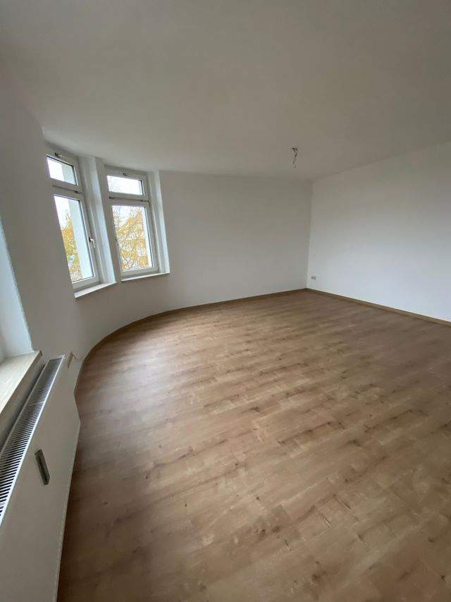 Geräumige helle 3 Raum Wohnung Zwickau Marienthal ab sofort zu vermieten - Photo 1
