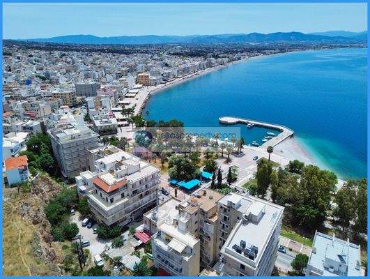 829ccf3a7792478b9af70e66c0726f50-original