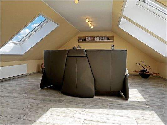 DG: besonderes Highlight ist der ausgebaute Dachboden