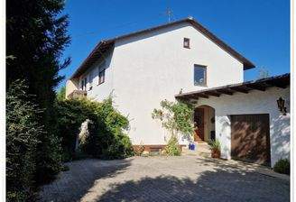 Stattliches Haus, 2020m² Grund