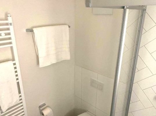 Bad  mit Dusche