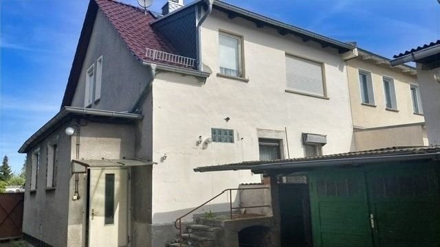 Rückansicht mit Eingangsbereic