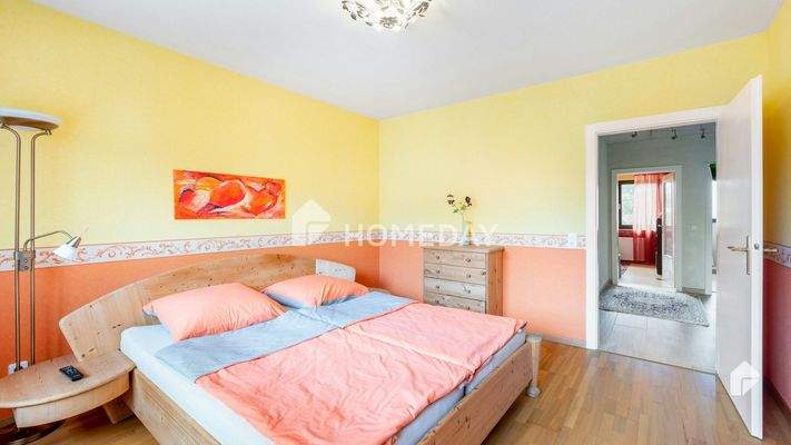 1. OG Schlafzimmer 2 2