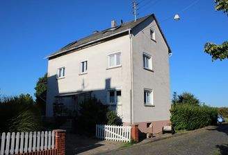 Einfamilienhaus am Feldrand