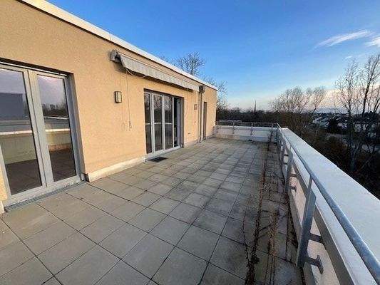 Sonnige Dachterrasse