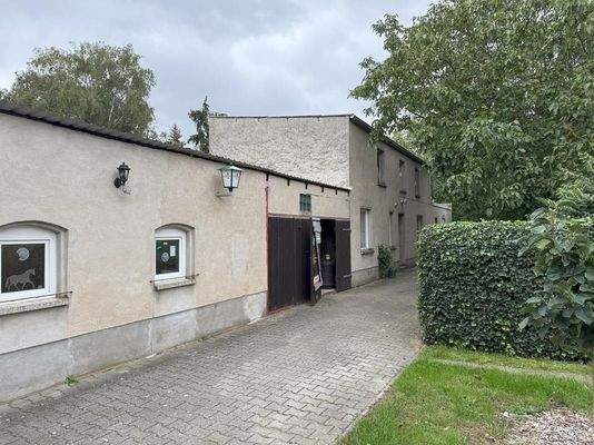 Werkstatt und Gästehaus