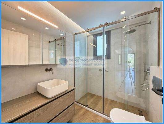 04da3feb91394b5db2cd23b0aa0d310e-original