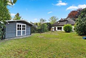 Einfamilienhaus mit großzügigem Grundstück