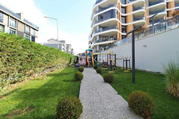 Sea View 4-Bedroom Apartment in Güzelyalı, Mudanya, Bursa