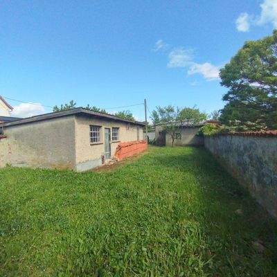 Blick zum Nebengebäude