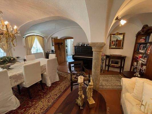 Frankensaal im Erdgeschoss, historische Gewölbe