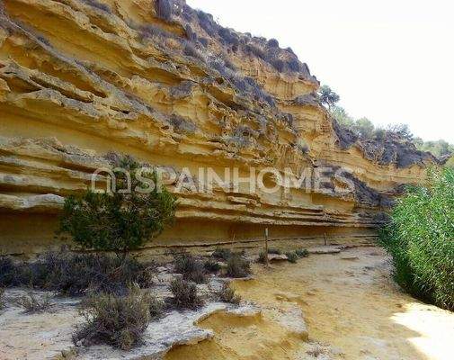 Modern Detached Villa for Sale in Pinar de Campoverde