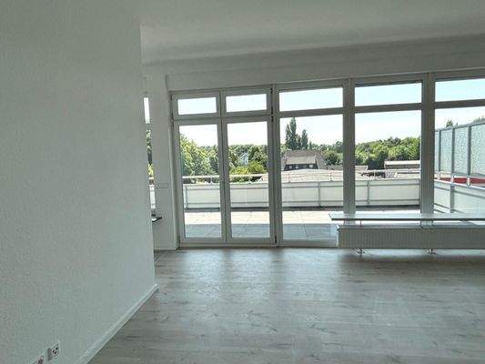 Fensterfront zur Terrasse