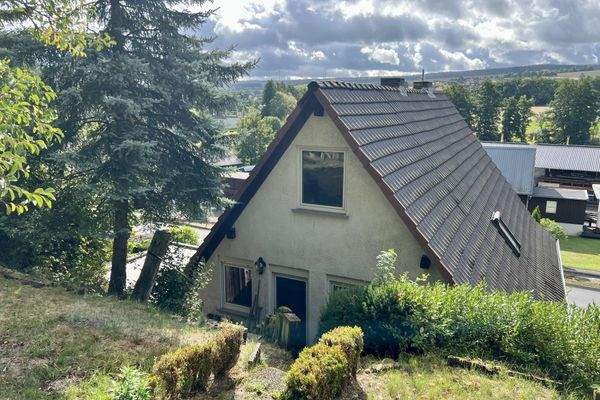 Rückseite vom Garten aus aufgenommen