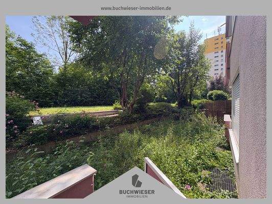 Terrasse mit Blick ins Grüne