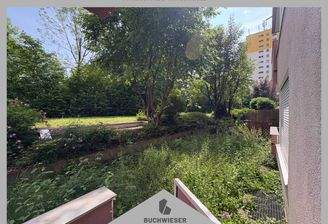 Terrasse mit Blick ins Grüne
