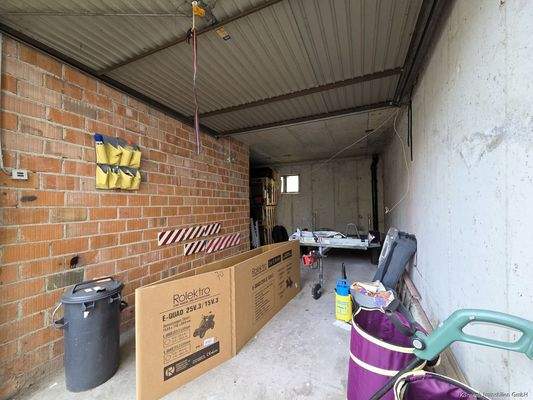 ...mit komfortabler 2,50 m Deckenhöhe