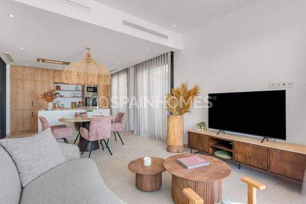 Semi-Detached Houses with Pools in Dolores Alicante