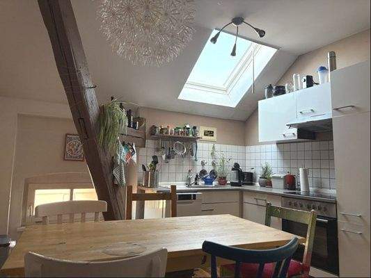 DG: W 7, Küche und Essbereich