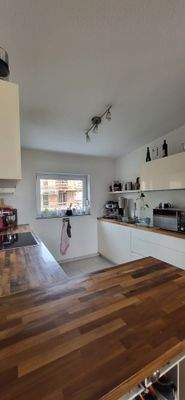 ZEITLOSE KÜCHE MIT ELEKTROGERÄTE