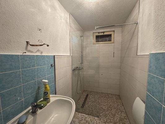 Bad mit ebenerdiger Dusche