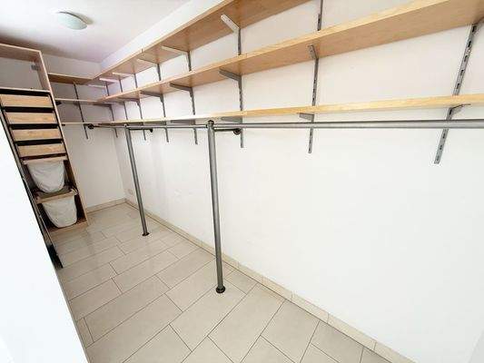 begehbarer Kleiderschrank