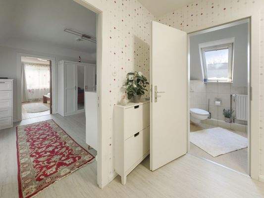 Haus hinten - Flur DG