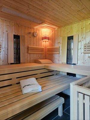 div. Liegemöglichkeiten und 2 Infrarotbehandlung