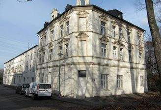 Blick auf den Häuserblock