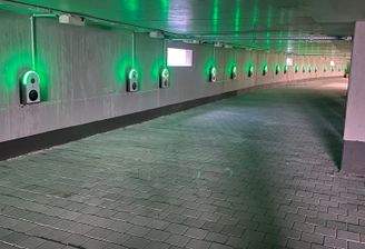 Tiefgaragen-Stellplätze mit Wallboxen