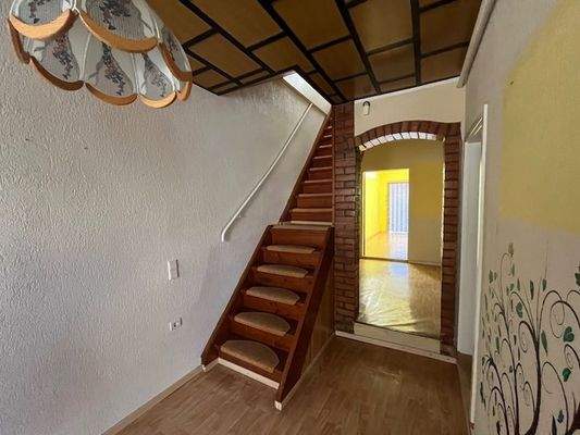 004020156800_302_353_08082025231624214