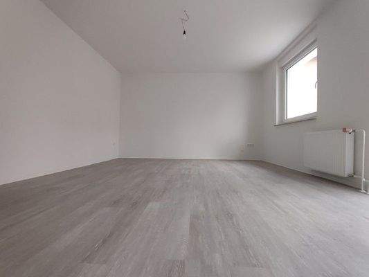 3 Wohnzimmer - Ansicht 2