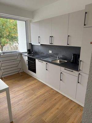 Küche mit Einbauküche