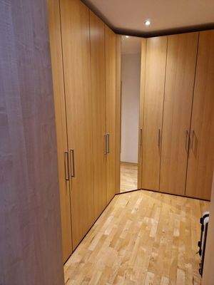 Begehbarer Kleiderschrank