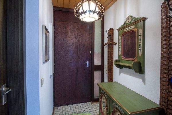 Vorraum mit Blick zum Eingangsbereich