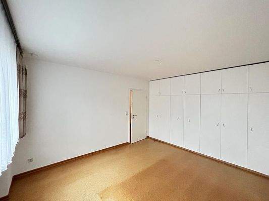 Inklusive Kleiderschrank