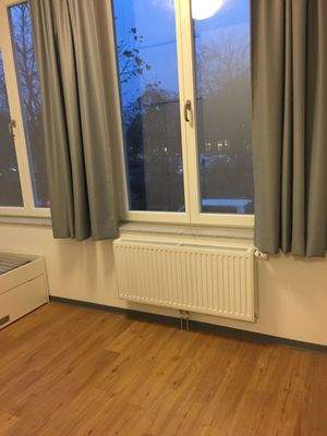 Zimmer mit Fenster