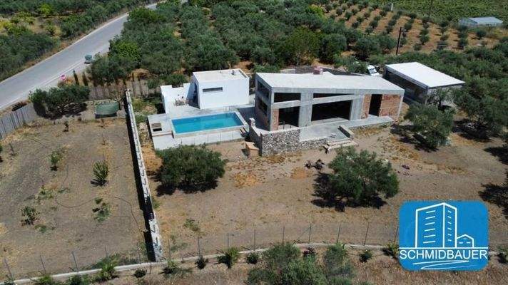 Kreta, Petrokefali: Villa mit Pool und großem Garten zu verkaufen