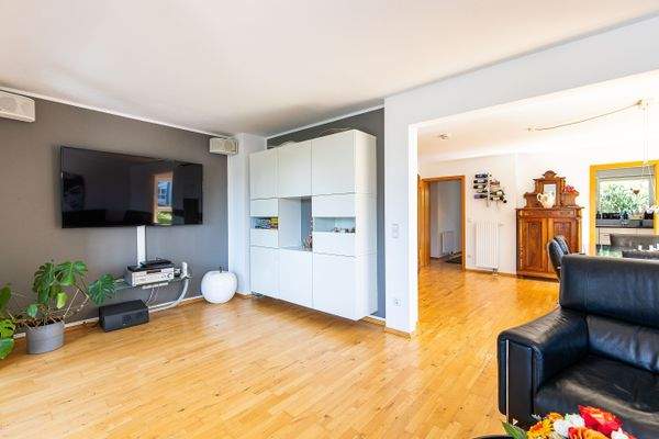 Auch ein großer Schrank hat Platz