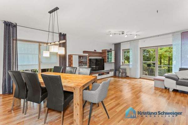 Wohn- und Essbereich..