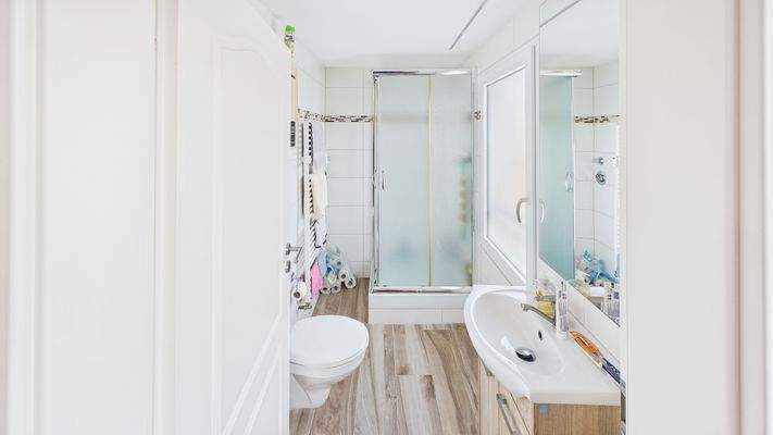 Badezimmer 1-Zimmer-Apartment 4. OG