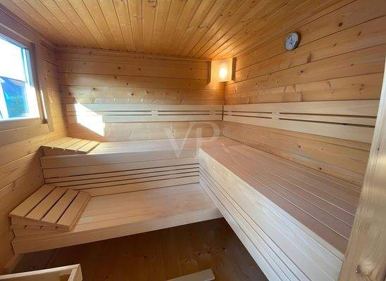 Sauna mit Blick in den Garten